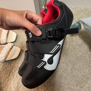 Peloton bike shoes